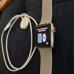 Apple iwatch series 2 gold